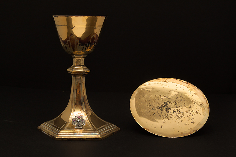 Chalice and Paten given to Rev. Paul E. Waldschmidt, C.S.C. on his ordination to the priesthood, June 24, 1946